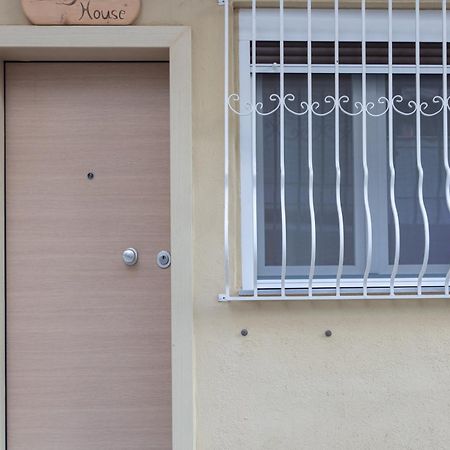 テッサロニキBs Houseアパートメント エクステリア 写真